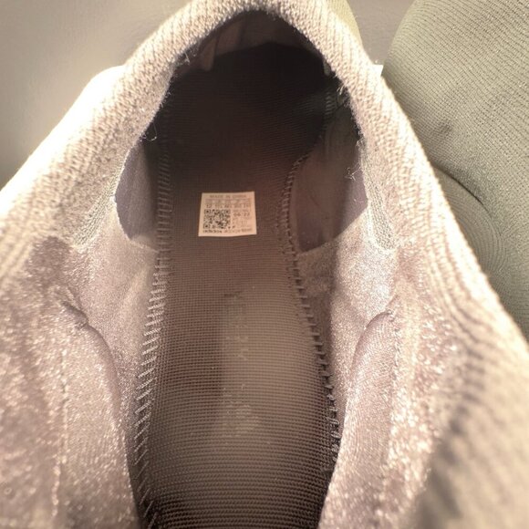 🔥 YZY Knit RNR "Stone Carbon" | Size 12 (IG7831) 🔥 - Picture 7 of 9